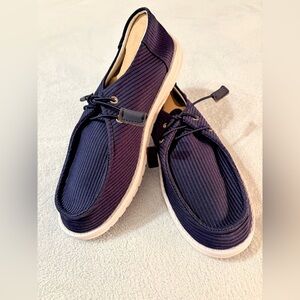 Women NWOT Thick Ribbed Cloth Uppers Tread Sole Manmade Padded Insole Classy